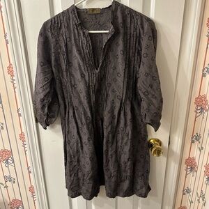 🌼🌸$5,$10,$20 SPRING CLEANING SALE🌸🌼
CP Shades blouse